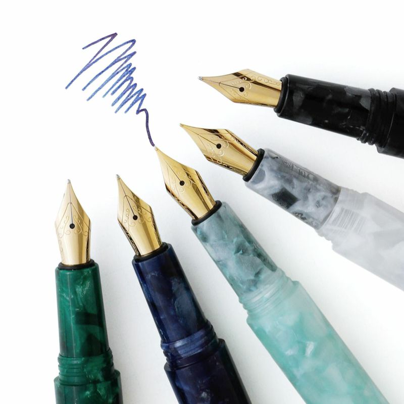 Hightide Attache Marbled Fountain Pen