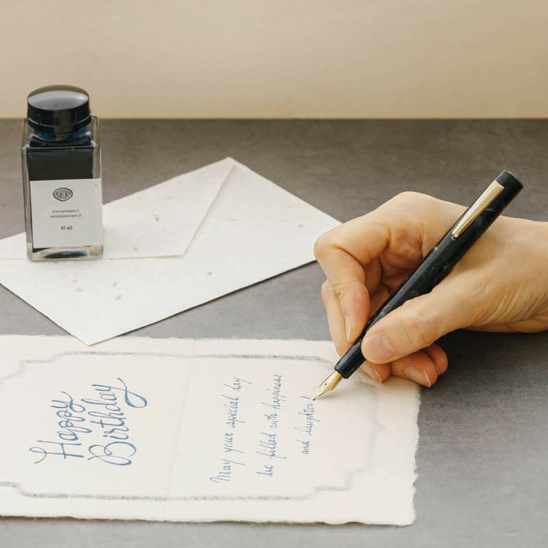 Hightide Attache Marbled Fountain Pen