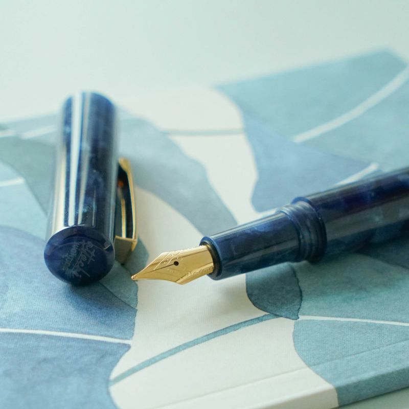 Hightide Attache Marbled Fountain Pen