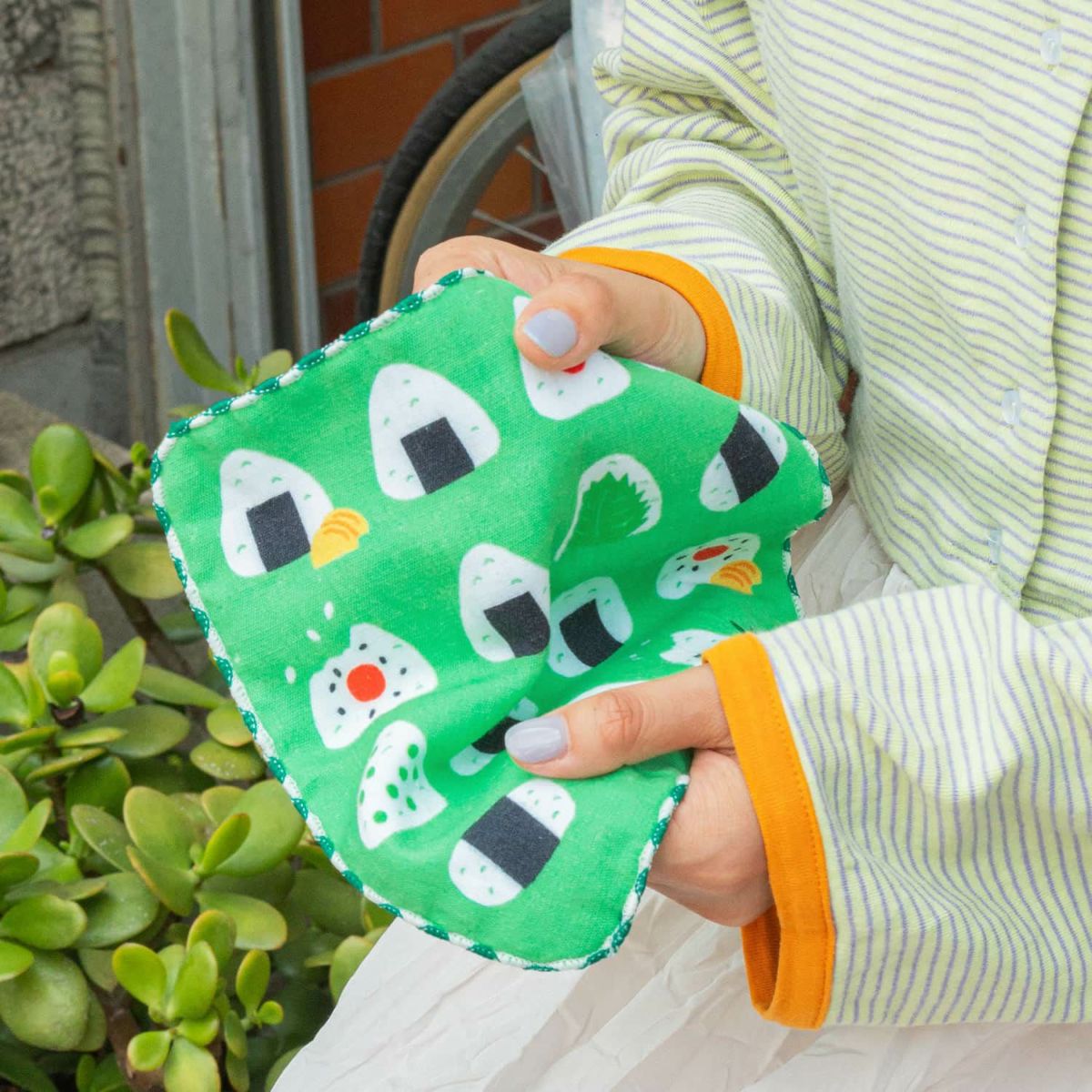 Hightide New Retro Good Child Mini Towel