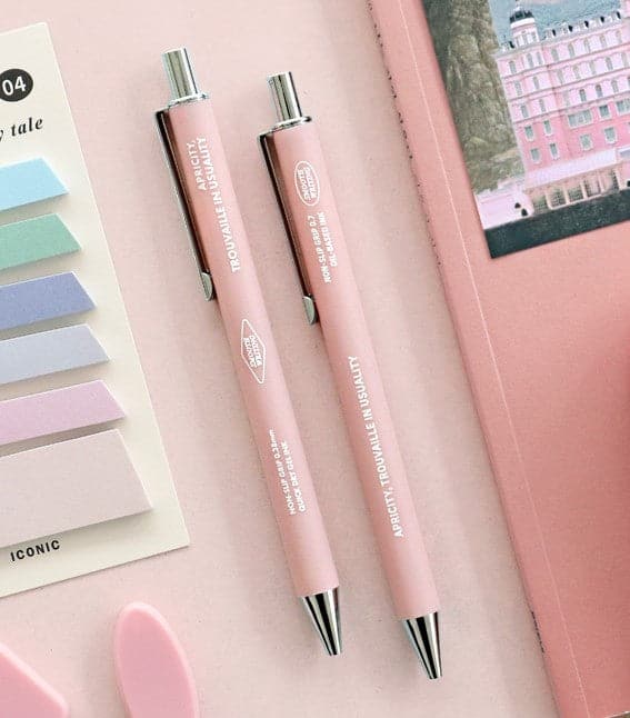 Iconic Non-Slip Smooth Pen - Gel Ink