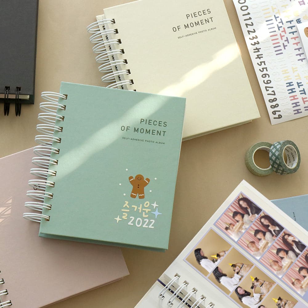 Iconic self-adhesive photo album (half-size)