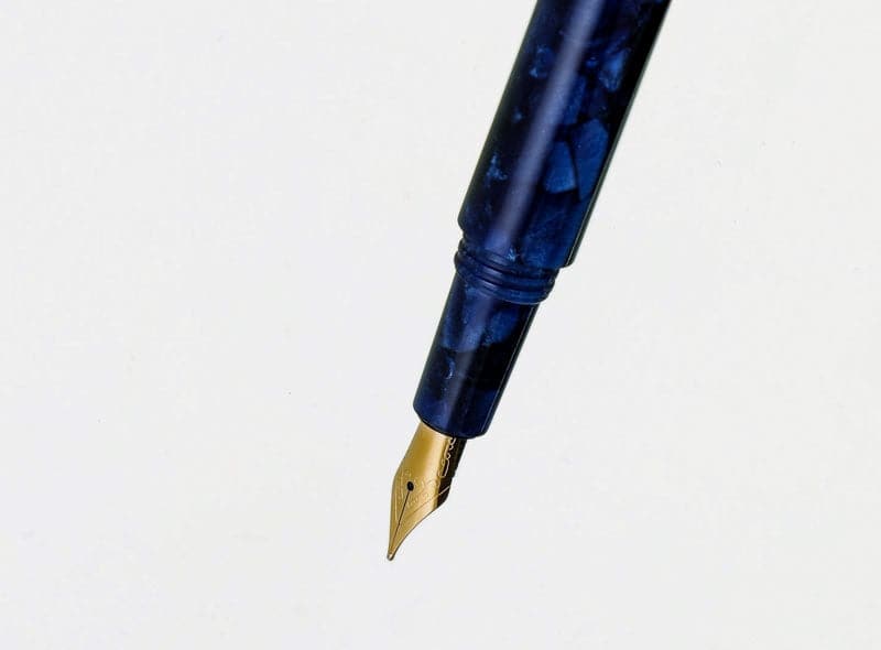 Hightide Attache Marbled Fountain Pen
