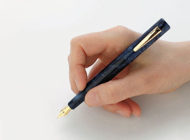 Hightide Attache Marbled Fountain Pen