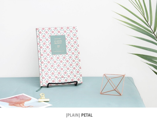 Iconic Classic Notebook v.2 Plain