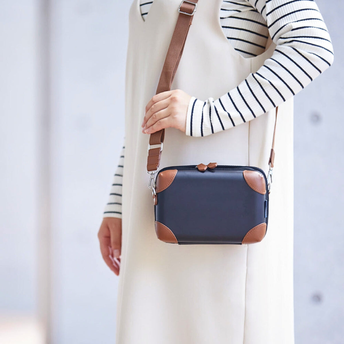 KING JIM Carchette Compact Carrying Pouch