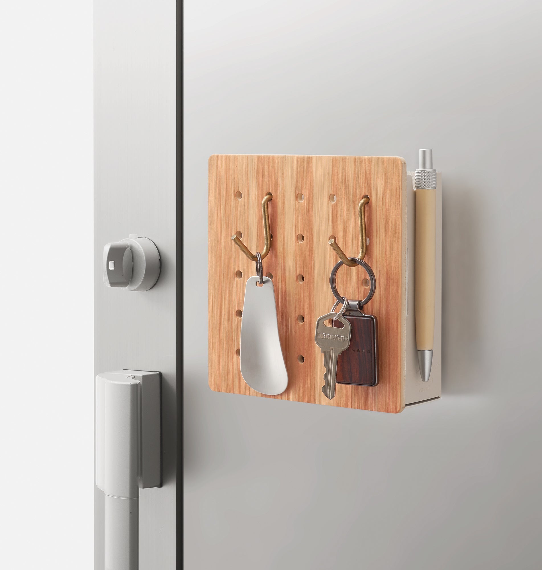 KING JIM HARU PEGGY Magnetic Pegboard
