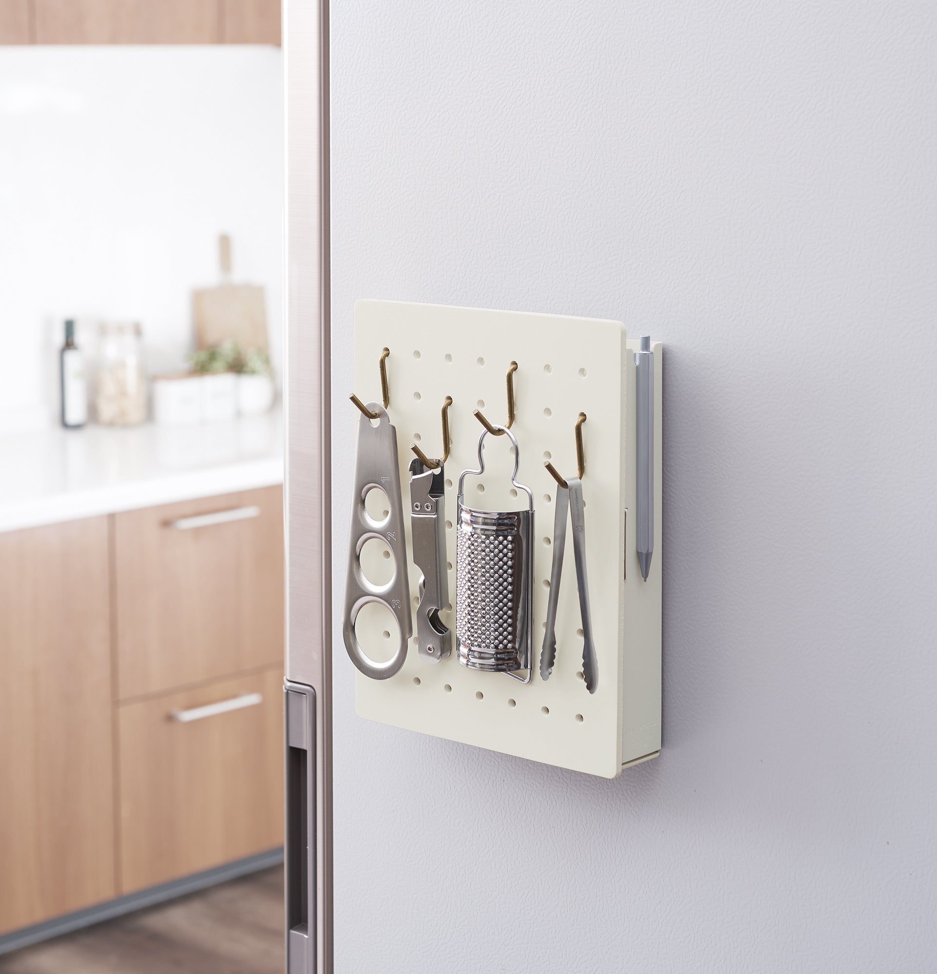 KING JIM HARU PEGGY Magnetic Pegboard