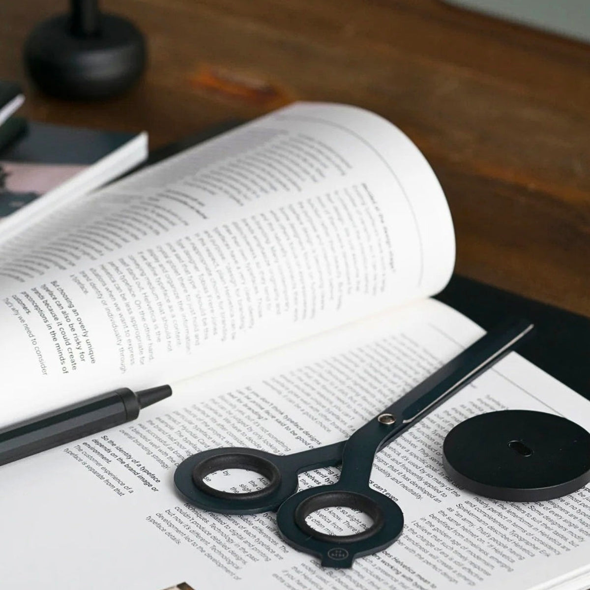 HMM Aluminium Scissors Base – Black