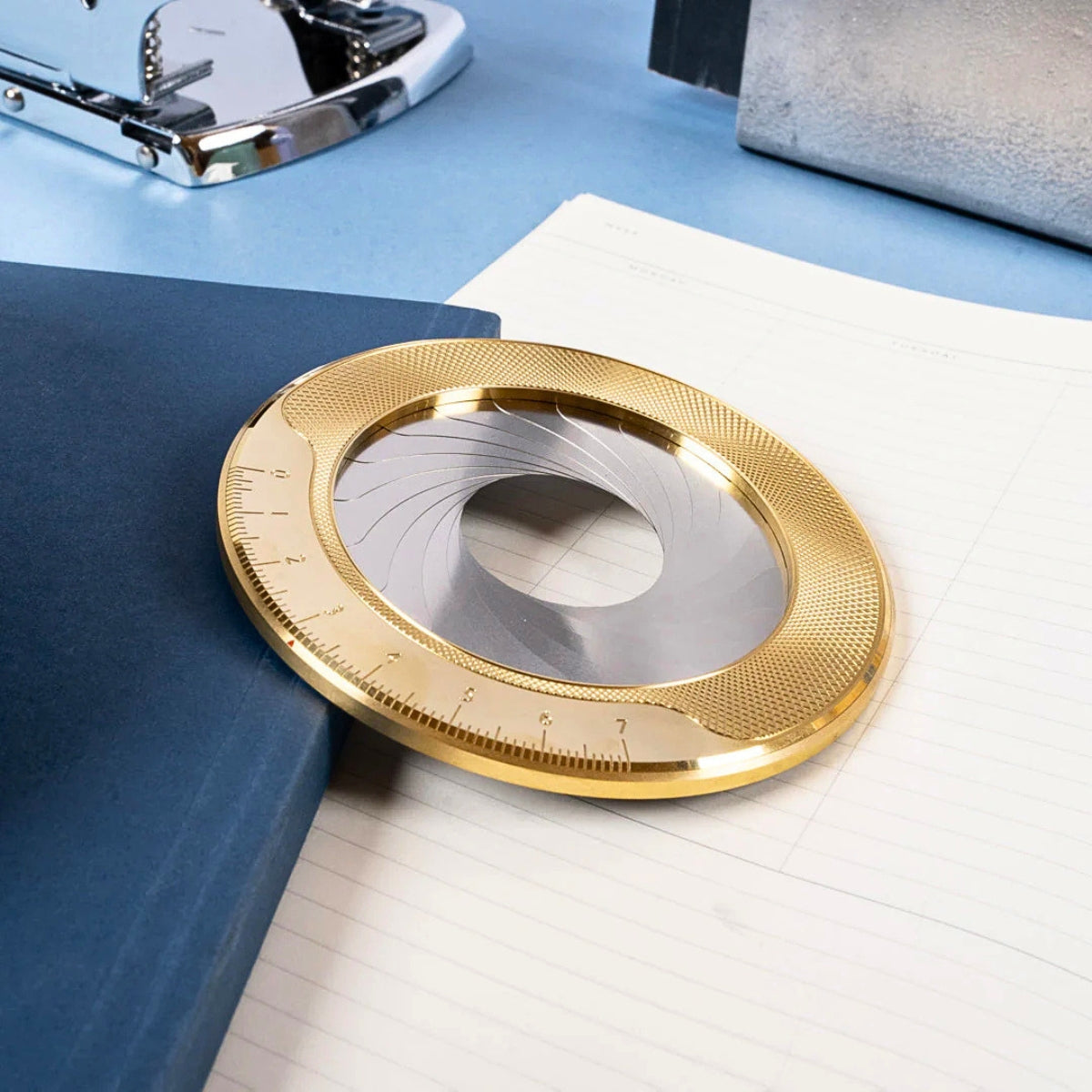 Makers Cabinet Iris Precision Circle Drawing Tool