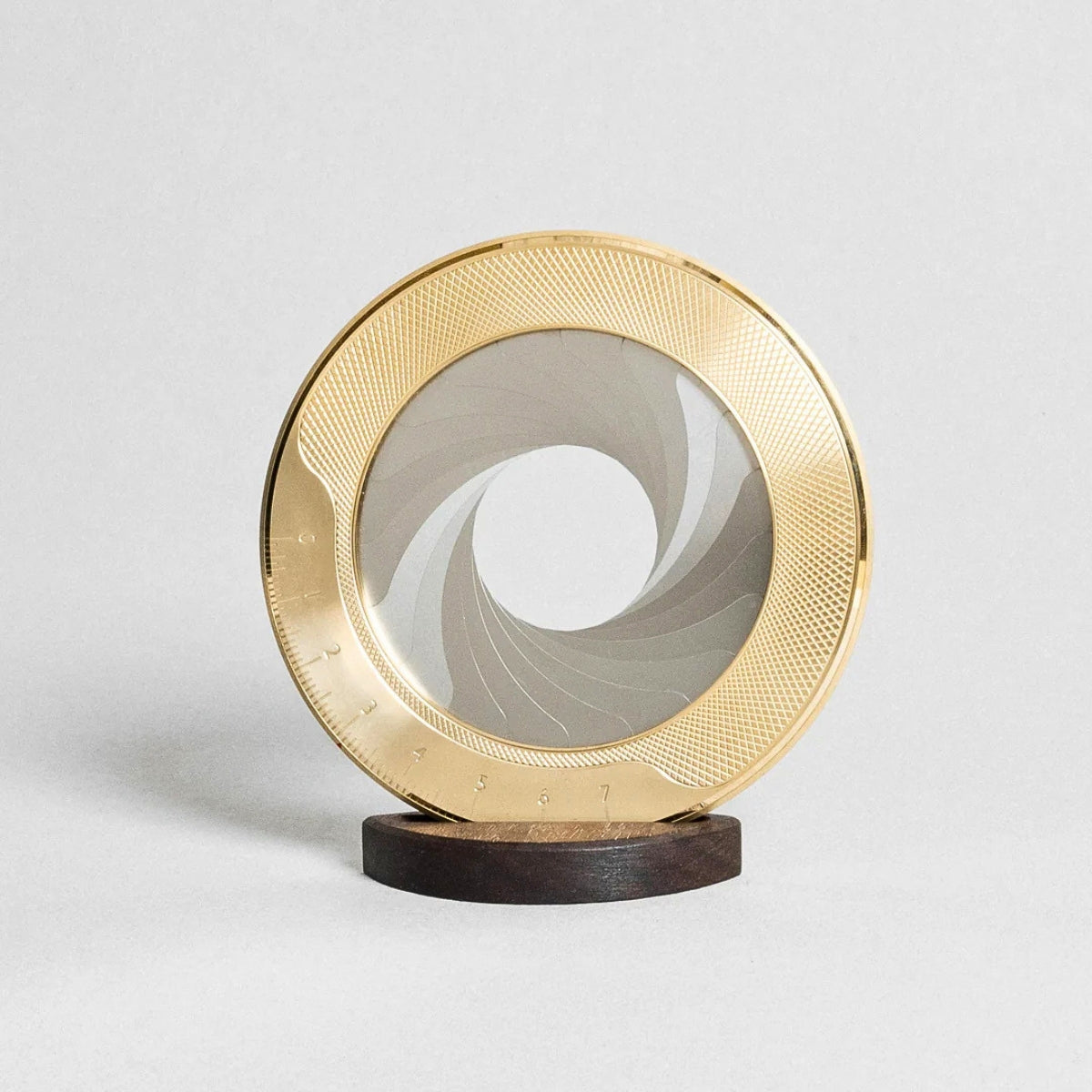 Makers Cabinet Iris Precision Circle Drawing Tool