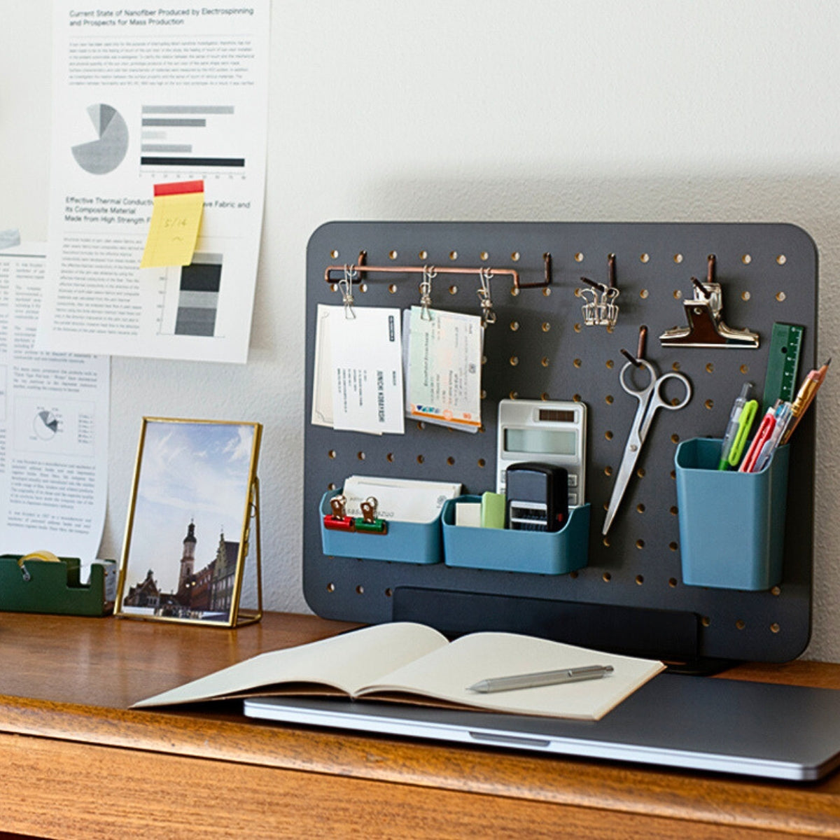 KING JIM PEGGY Pegboard Accessories Stand - Black