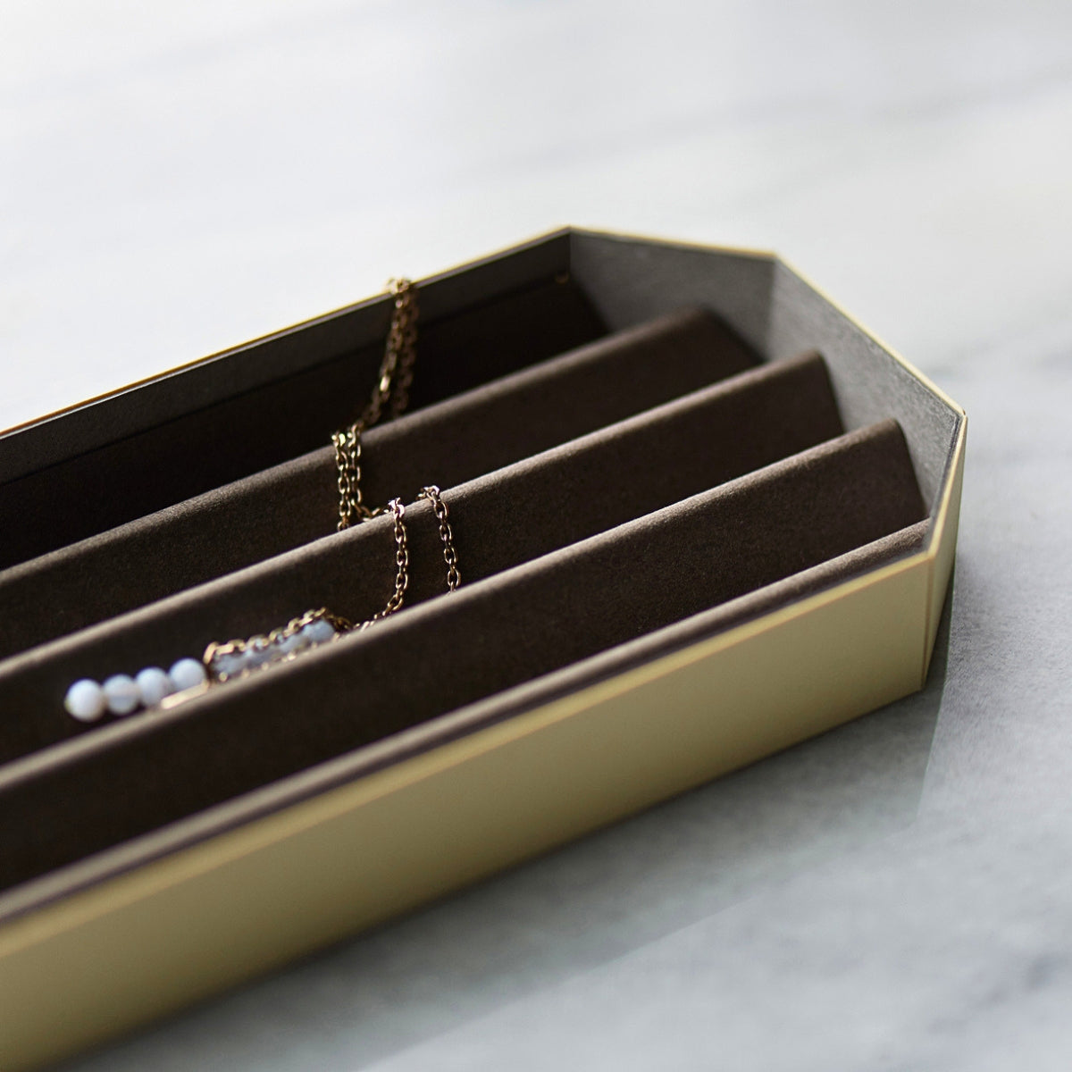 Sikigu Pleats Tray [Oblique, Straight]