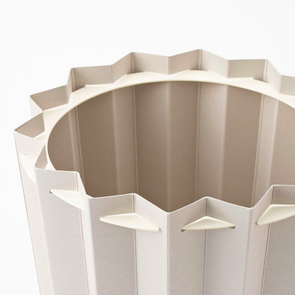 Sikigu Zigzag Paper Storage Bin